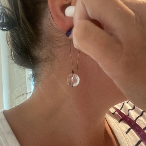 Gold and clear drop earrings - Picture 4 of 4